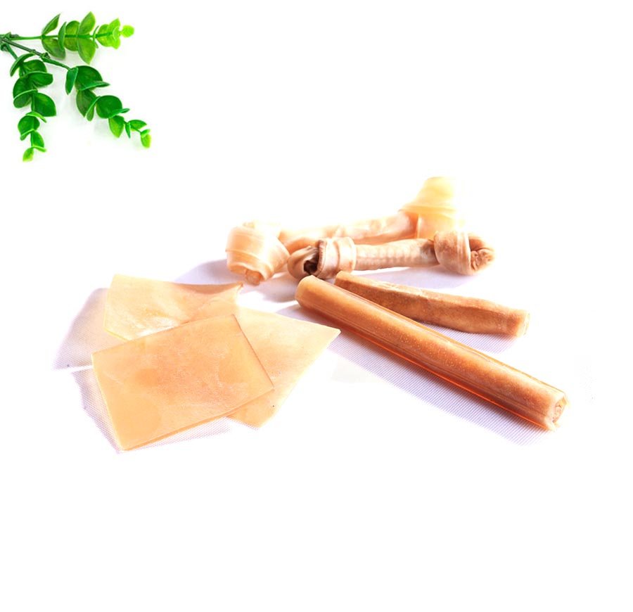 Natural rawhide chips 